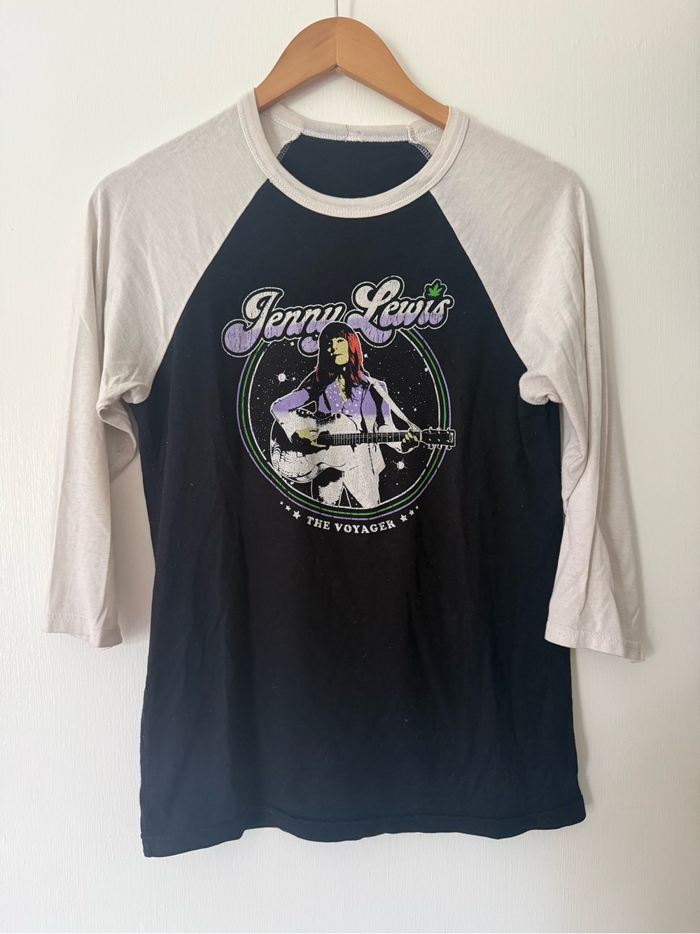 Jenny Lewis 'The Voyager' Raglan Tee - Black & White